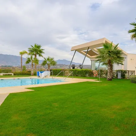 State-of-the-art In La Cala Casa Banderas Apartment *